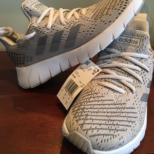 Adidas, men’s size 7, light gray/white running shoes